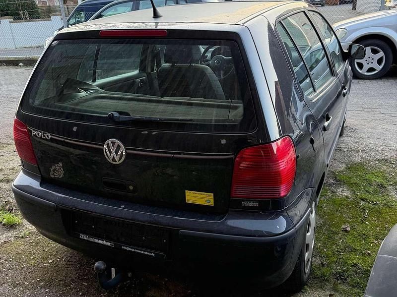 Gebraucht VW Polo Highline 60 PS (44 kW) 2001 Schwarz Limousine