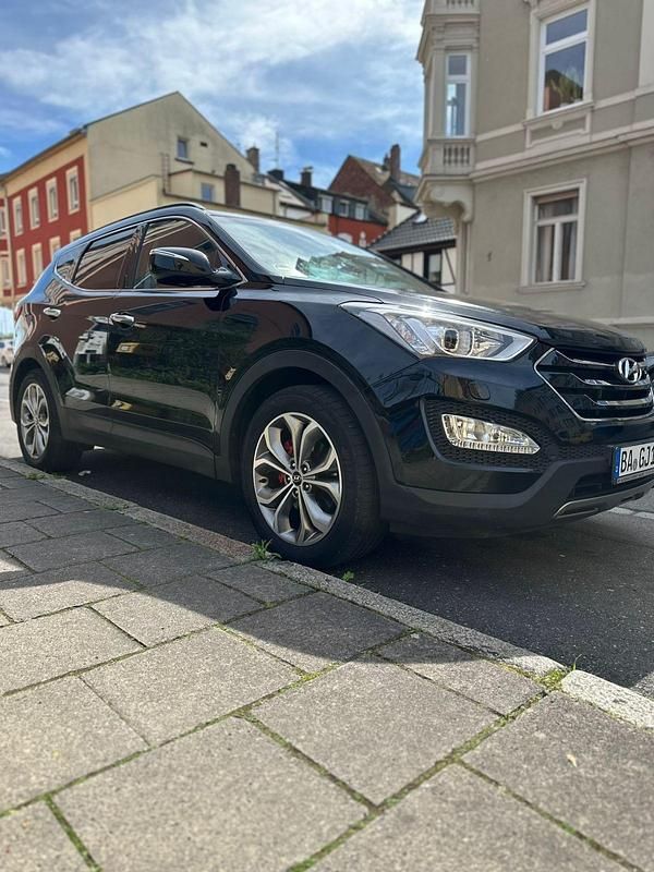 Gebraucht Hyundai Santa Fe 197 PS (144 kW) 2012 Schwarz SUV