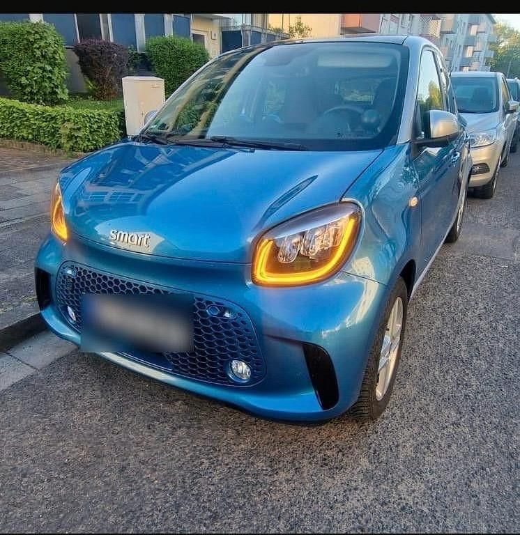 Blau Gebraucht 2020 Smart ForFour Electric Drive Kleinwagen | 9.750 € (Fairer Preis) - Bild 1/4