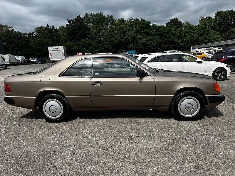 Gebraucht Mercedes 230 185 PS (136 kW) 1989 Coupé