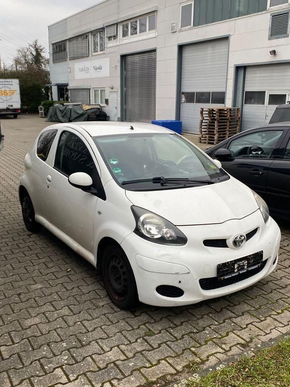 Schwarz Gebraucht 2011 Toyota Yaris Cool Kleinwagen | 1.190 € (Superpreis) - Bild 1/4