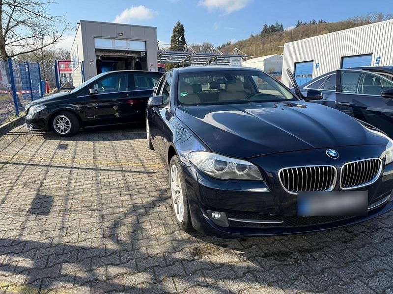Gebraucht BMW 525 204 PS (150 kW) 2010 Blau Limousine