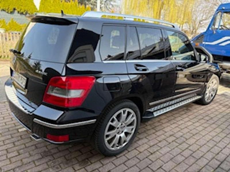 Gebraucht Mercedes GLK250 204 PS (150 kW) 2012 Schwarz SUV