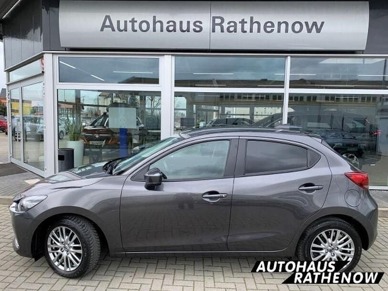 Grau Gebraucht 2020 Mazda 2 Edition Limousine | 16.790 € (Etwas zu teuer) - Bild 1/4