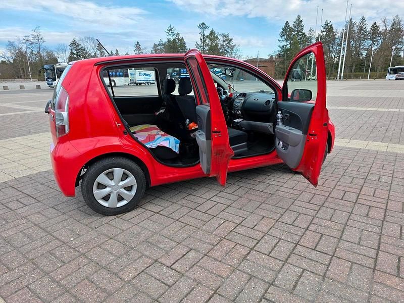 Gebraucht Daihatsu Sirion 69 PS (50 kW) 2008 Rot Kleinwagen