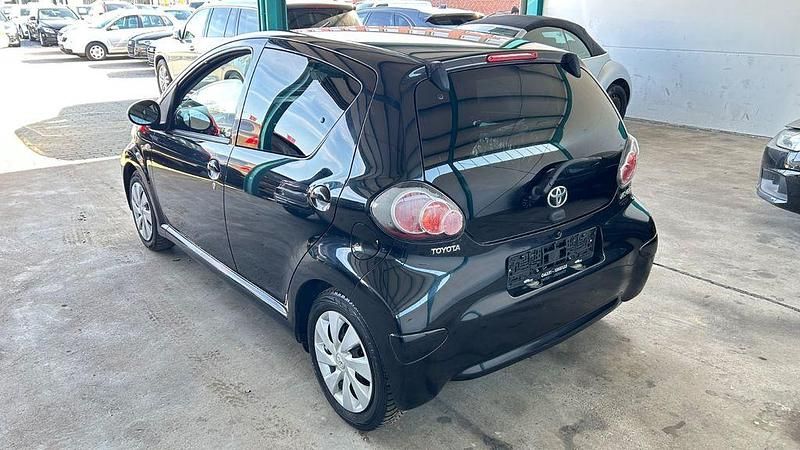 Gebraucht Toyota Aygo Connect Style 68 PS (50 kW) 2012 Schwarz Kleinwagen
