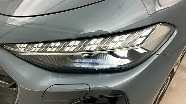 Second-hand Audi A5 S-line plus 204 CP (150 kW) 2025 Albastru Break