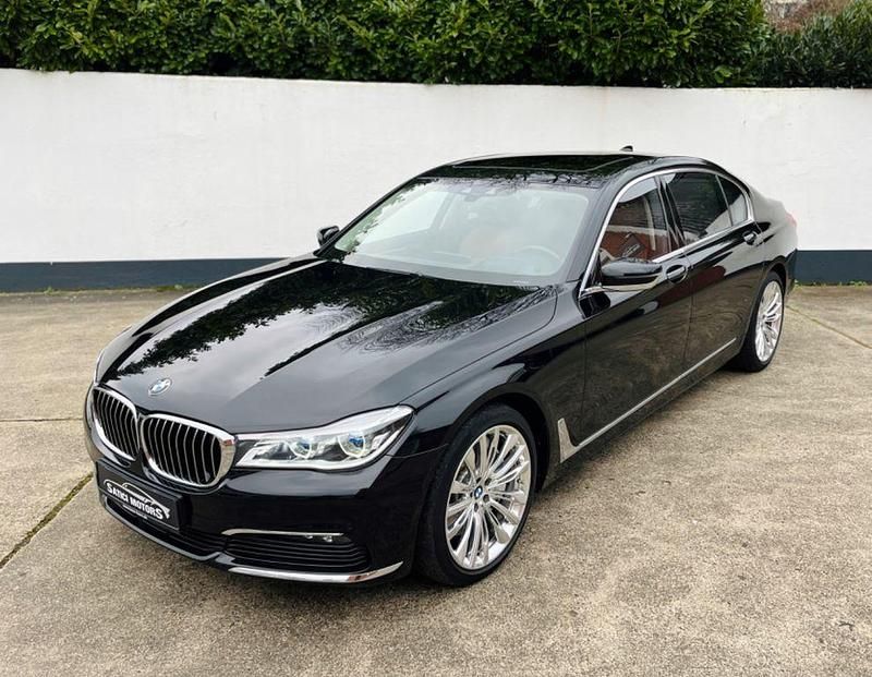Schwarz 2 Gebraucht 2018 BMW 750L Limousine | 31.995 € (Guter Preis) - Bild 1/4