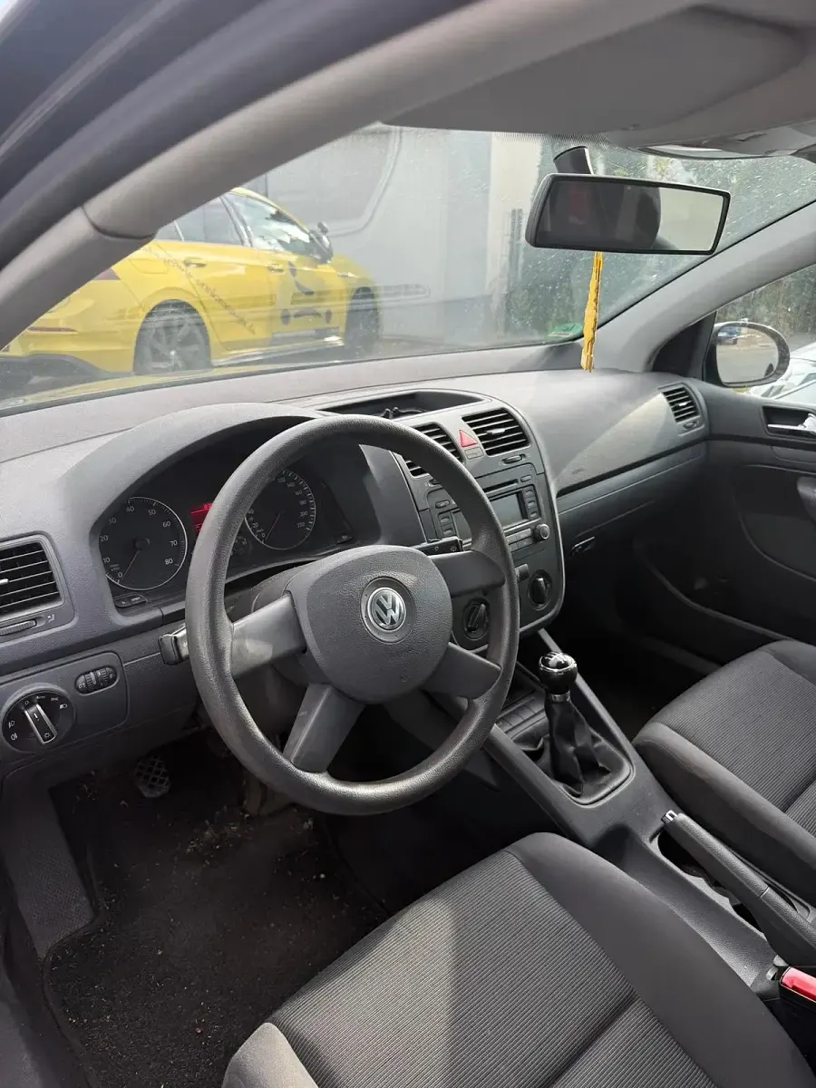 Gebraucht VW Golf V 89 PS (65 kW) 2004 Schwarz Kleinwagen
