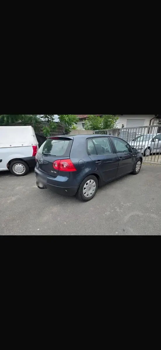 Gebraucht VW Golf V 140 PS (102 kW) 2007 Blau Limousine