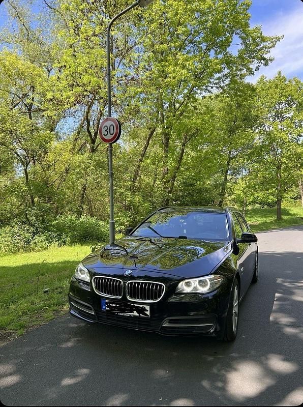 Gebraucht BMW 520 190 PS (139 kW) 2016 Schwarz Kombi