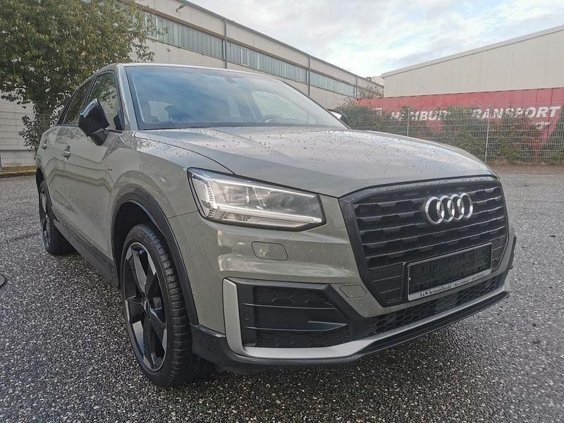 Grau Gebraucht 2018 Audi Q2 Design SUV | 19.500 € (Fairer Preis) - Bild 1/4