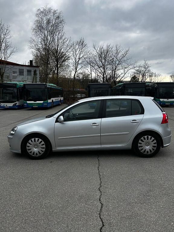 Gebraucht VW Golf V Edition 105 PS (77 kW) 2007 Silber Limousine