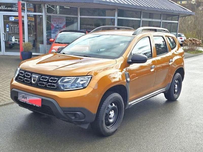 Gebraucht Dacia Duster Essentiel 101 PS (74 kW) 2020 Orange metallic (metallic) SUV