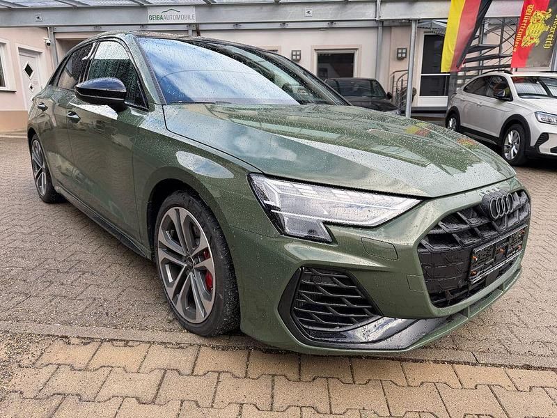Gebraucht Audi S3 Sport 333 PS (244 kW) 2025 Grün Limousine