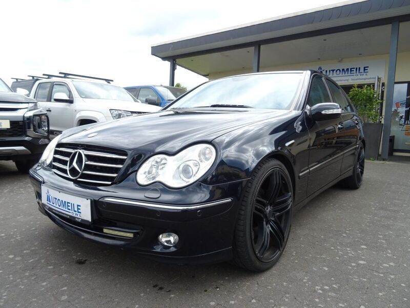 Schwarz Gebraucht 2005 Mercedes C200 Sport Edition Limousine | 6.990 € (Teuer) - Bild 1/4