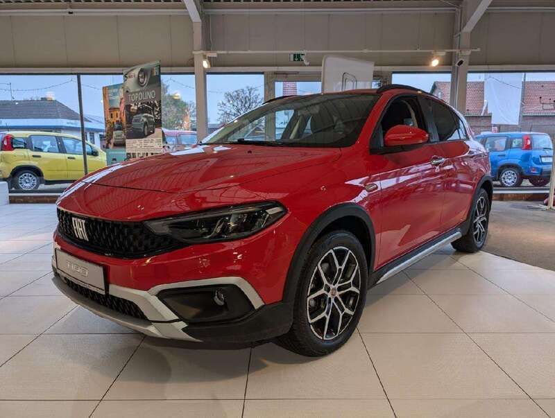 Colore esterno (passione red ( Neu 2024 Fiat Tipo Red Limousine | 28.900 € - Bild 1/4