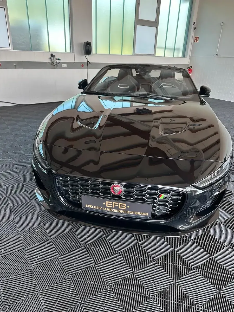Gebraucht Jaguar F-Type 575 PS (422 kW) 2022 Schwarz Cabrio