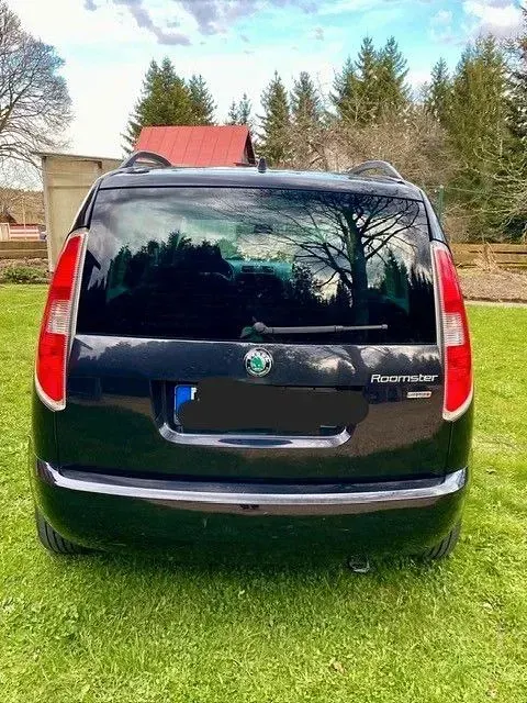Gebraucht Skoda Roomster Ambition 105 PS (77 kW) 2013 Schwarz Van / Kleinbus
