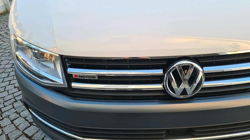 Gebraucht VW Multivan Highline 150 PS (110 kW) 2019 Weiß Van
