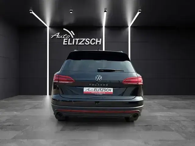 Second-hand VW Touareg 231 CP (169 kW) 2022 Negru SUV