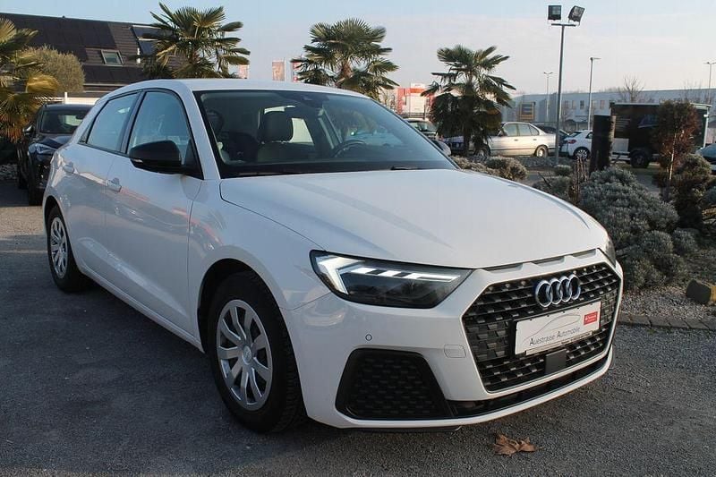 Weiß Gebraucht 2019 Audi A1 Sportback Kleinwagen | 17.990 € (Fairer Preis) - Bild 1/4