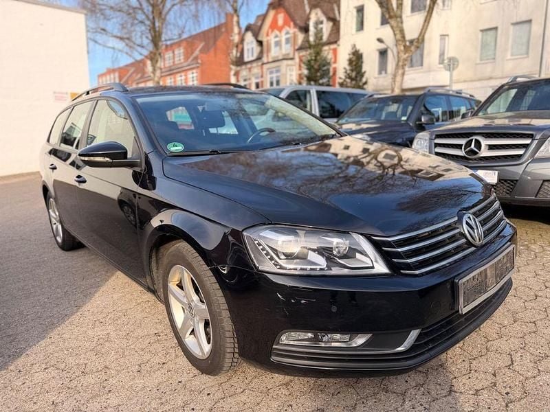 Gebraucht VW Passat Trendline 122 PS (89 kW) 2015 Schwarz Kombi