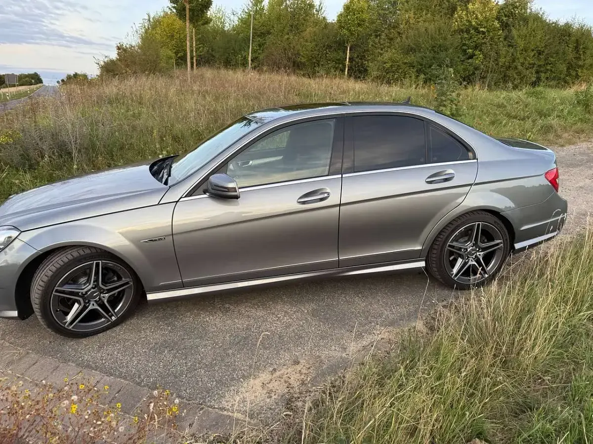 Gebraucht Mercedes C250 Avantgarde 204 PS (150 kW) 2012 Grau Limousine