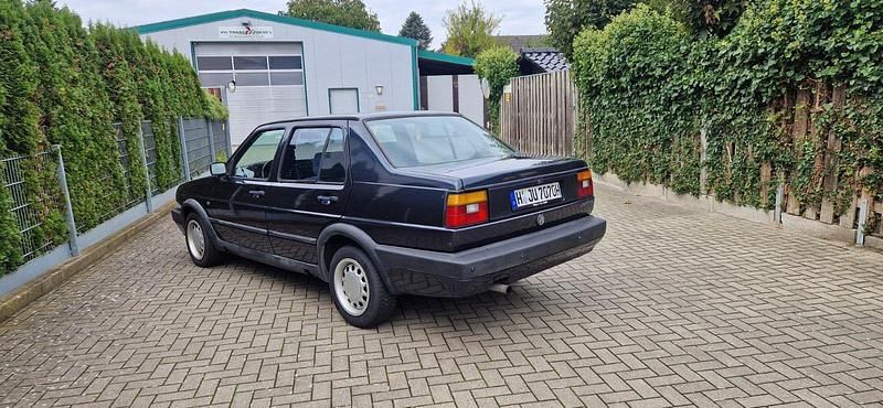 Gebraucht VW Jetta 90 PS (66 kW) 1990 Grau Limousine