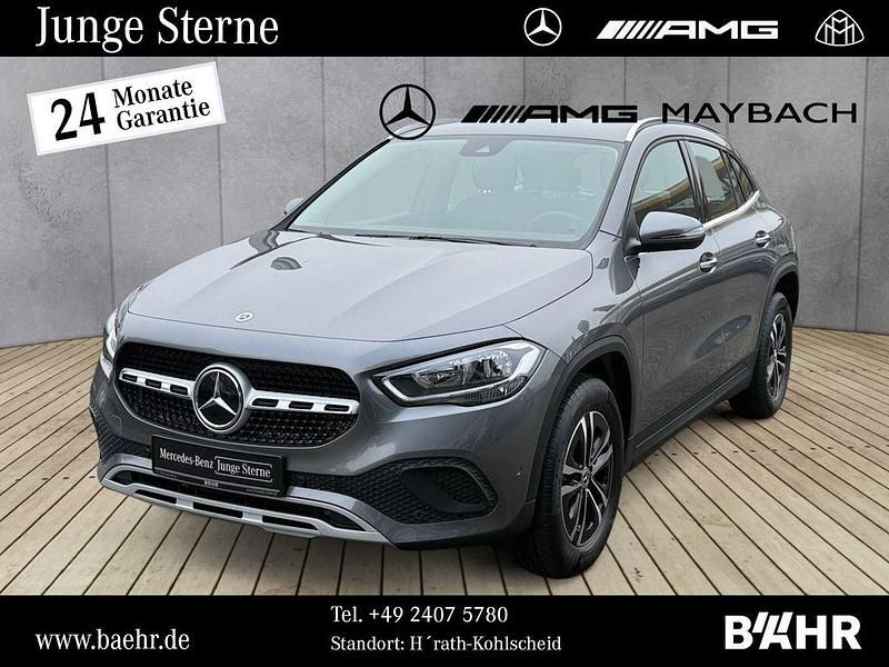 Lack mountaingrau (metallic) Gebraucht 2023 Mercedes GLA200 Style SUV | 32.450 € (Superpreis) - Bild 1/4