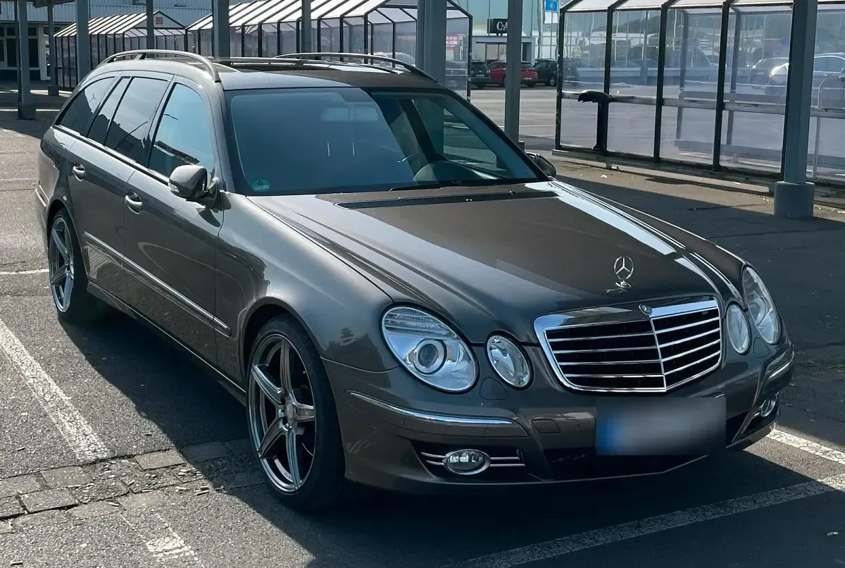 Gebraucht Mercedes E350 272 PS (200 kW) 2007 Braun Kombi