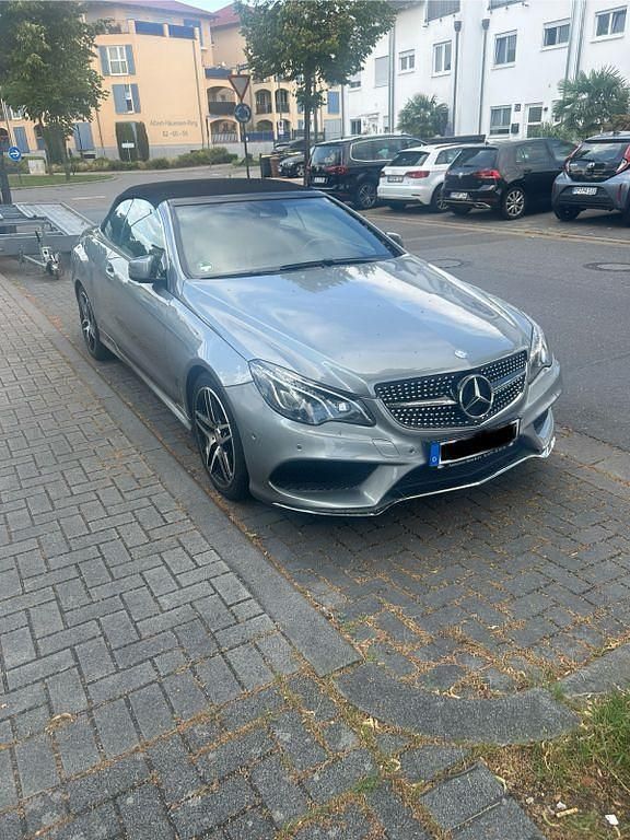 Silber Gebraucht 2017 Mercedes E220 Cabrio | 25.000 € (Guter Preis) - Bild 1/4