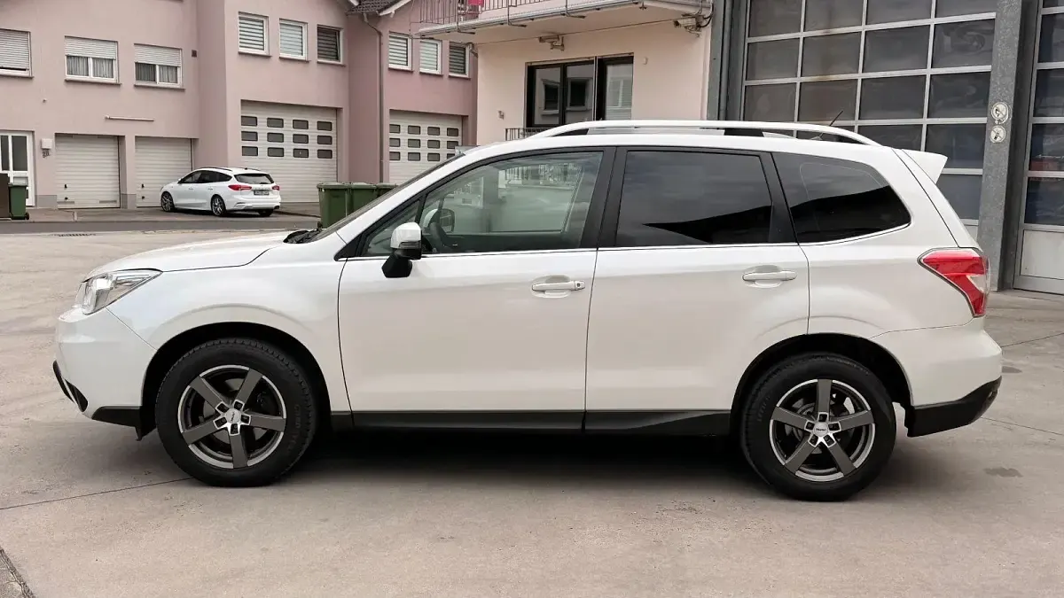 Gebraucht Subaru Forester Exclusive+ 147 PS (108 kW) 2013 Weiß SUV