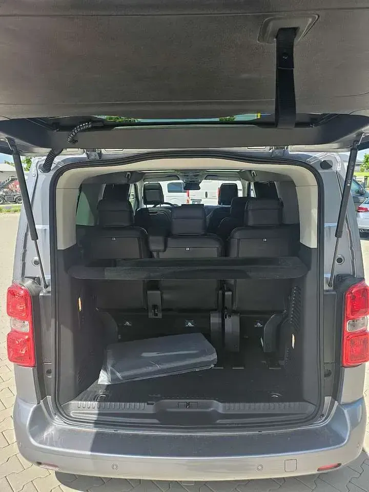 Używany Citroën Spacetourer 179 KM (131 kW) 2026 Szary Minivan