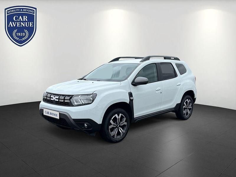 Weiß (biel alpejska (weiß)) Gebraucht 2023 Dacia Duster Journey SUV | 16.890 € (Fairer Preis) - Bild 1/4