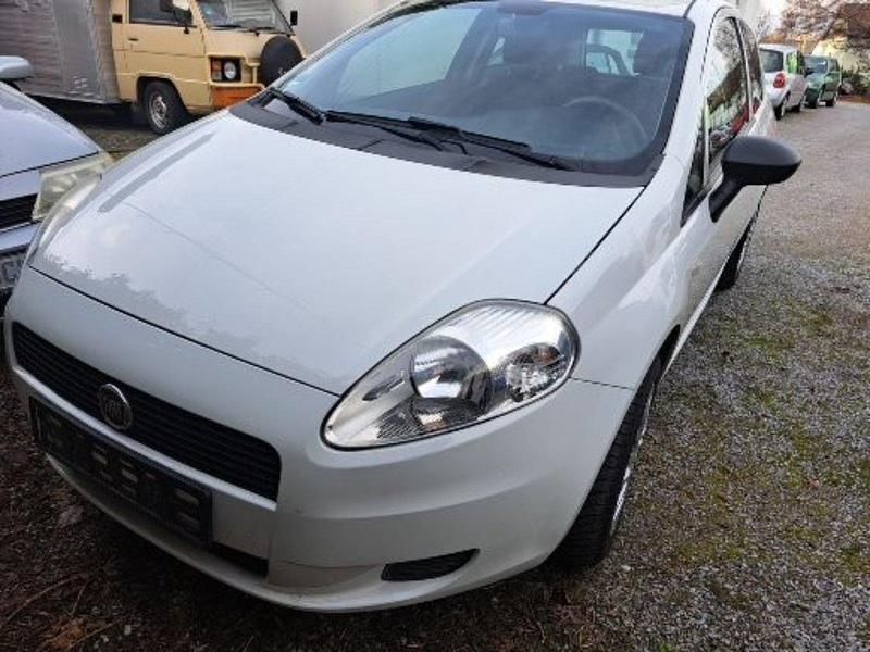 Weiß Gebraucht 2012 Fiat Punto Kleinwagen | 2.750 € - Bild 1/4