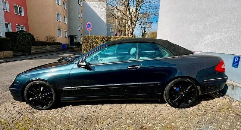 Gebraucht Mercedes CLK320 218 PS (160 kW) 2004 Schwarz Cabrio