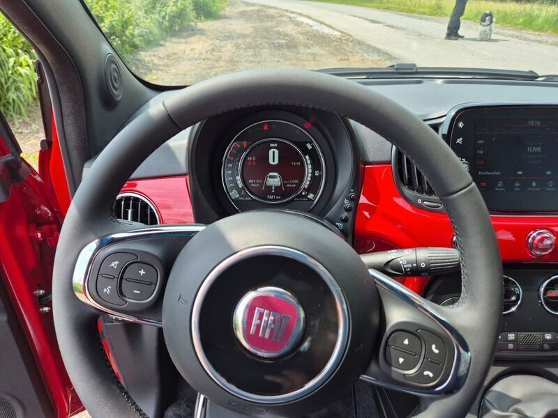 Rot Gebraucht 2023 Fiat 500 Kleinwagen | 14.448 € (Fairer Preis) - Bild 1/4