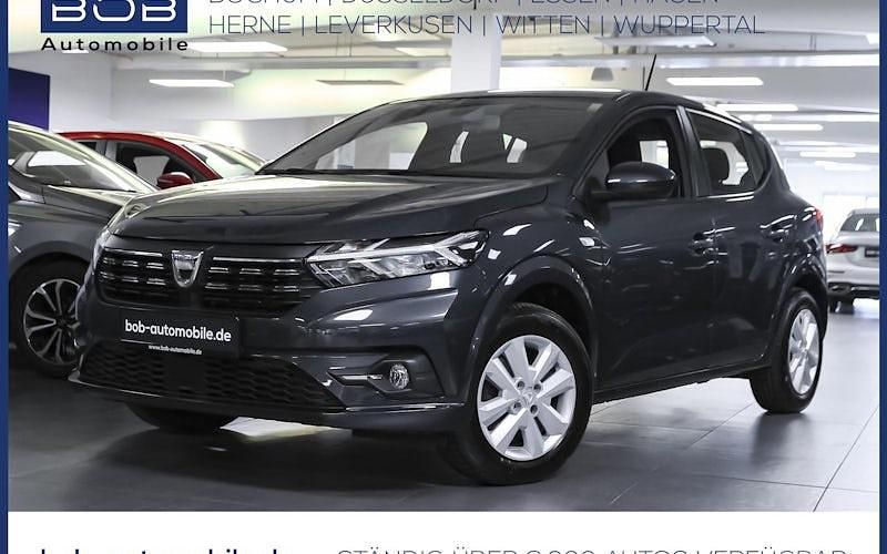 Gebraucht Dacia Sandero Expression 101 PS (74 kW) 2022 Grau Limousine