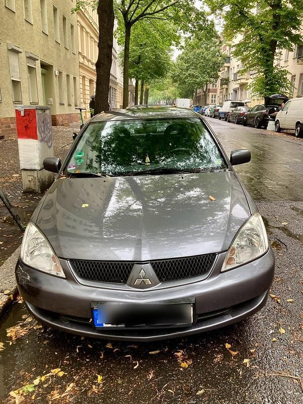 Grau Gebraucht 2006 Mitsubishi Lancer Kombi | 800 € (Guter Preis) - Bild 1/4
