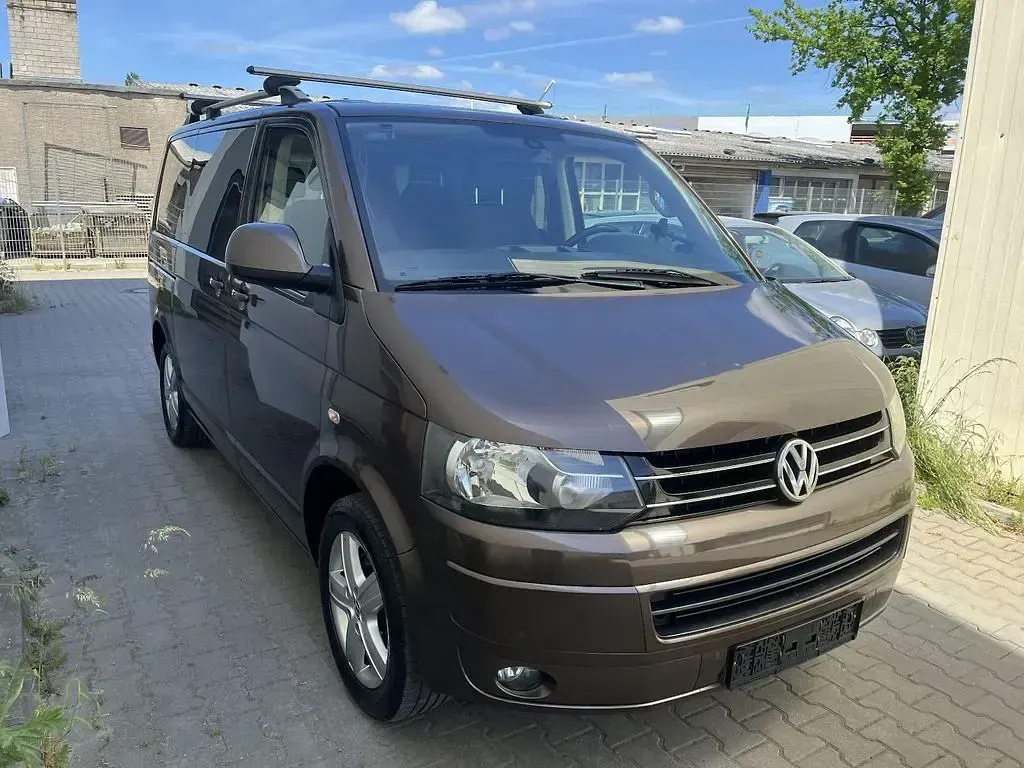 Gebraucht VW Multivan 114 PS (83 kW) 2012 Braun Van / Kleinbus