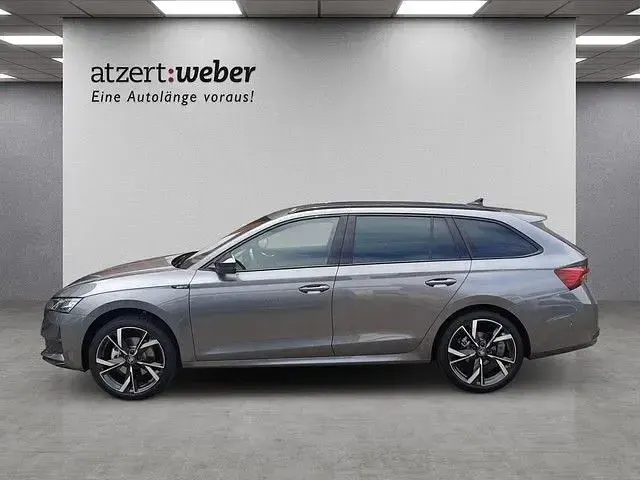 Neu Skoda Octavia SportLine 150 PS (110 kW) 2026 Grau Kombi
