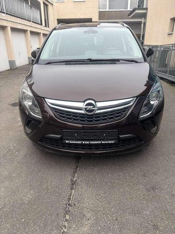 Gebraucht 2016 Opel Zafira Tourer Business Edition Van / Kleinbus | 13.750 € (Fairer Preis) - Bild 1/4