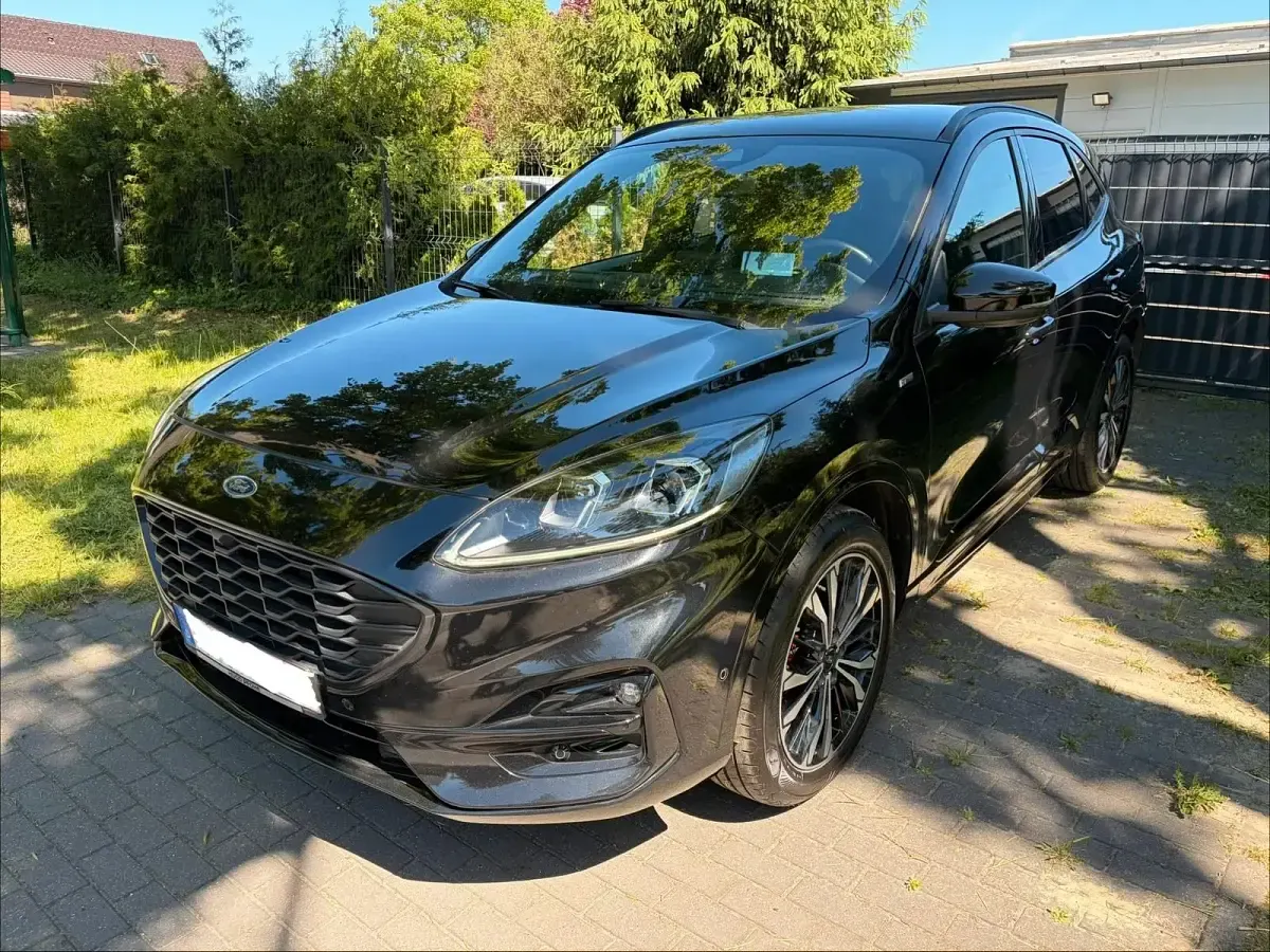 Gebraucht Ford Kuga 190 PS (139 kW) 2022 Schwarz SUV