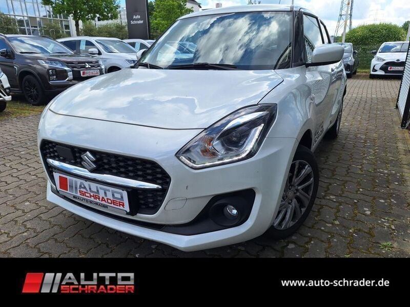 Weiss Gebraucht 2023 Suzuki Swift Comfort Kleinwagen | 19.880 € (Etwas zu teuer) - Bild 1/4