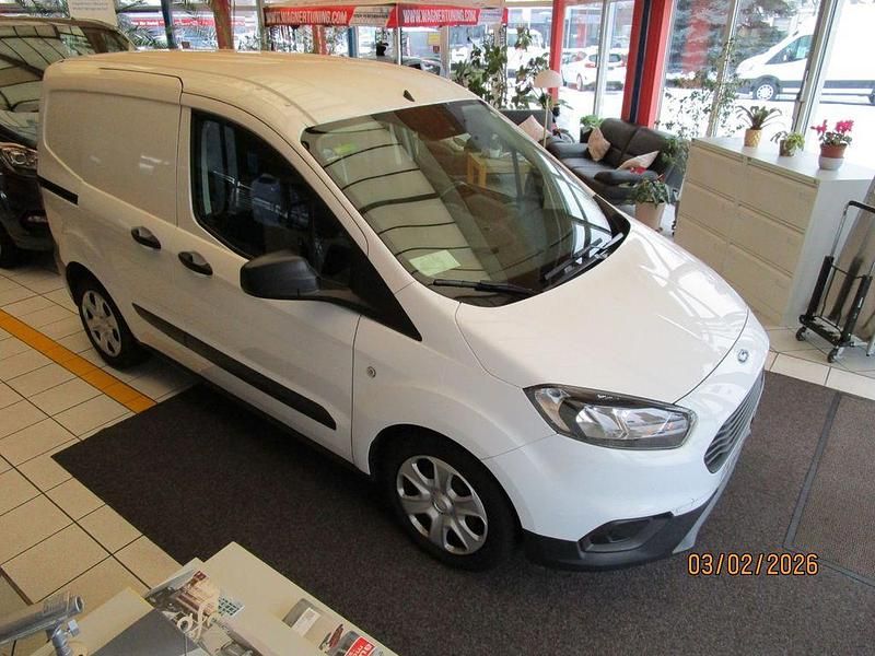 Gebraucht Ford Tourneo Courier 101 PS (74 kW) 2020 Weiß Van / Kleinbus