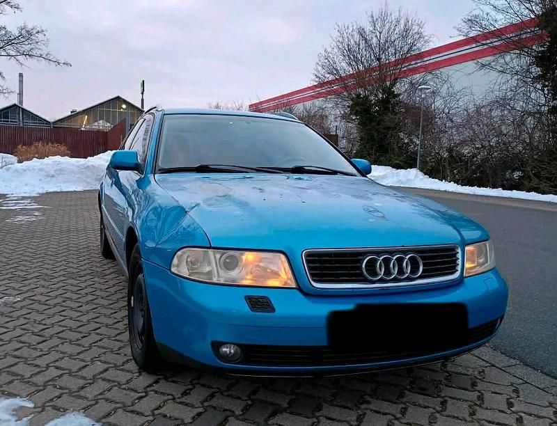Gebraucht Audi A4 116 PS (85 kW) 2001 Blau Kombi