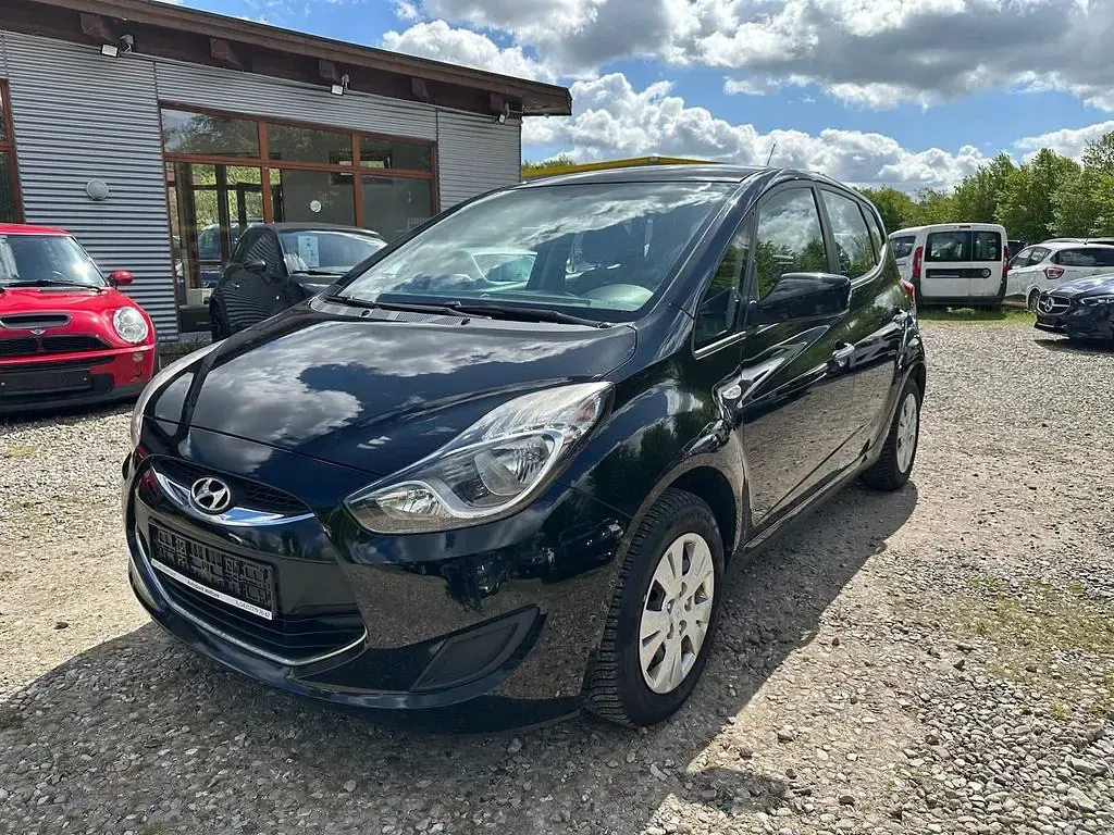 Gebraucht Hyundai ix20 Edition 90 PS (66 kW) 2012 Schwarz Kleinwagen