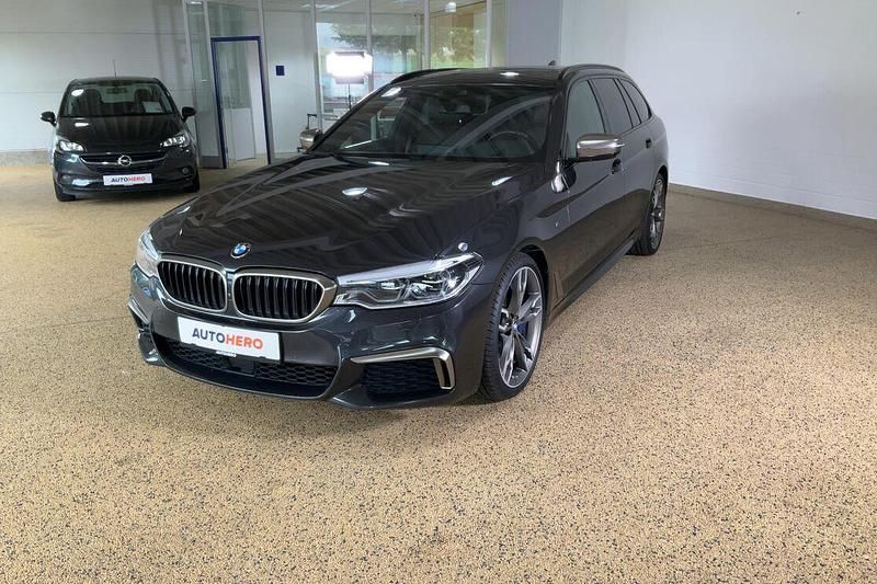 Schwarz Gebraucht 2019 BMW M550 M Sport Limousine | 41.590 € (Guter Preis) - Bild 1/3