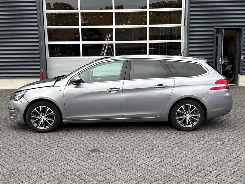 Gebraucht Peugeot 308 Style 131 PS (96 kW) 2016 Grau Kombi